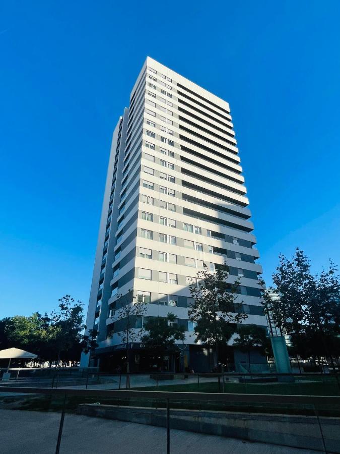 Fira De Barcelona City View Apartment With Garage Parking Оспиталет-де-Льобрегат Экстерьер фото